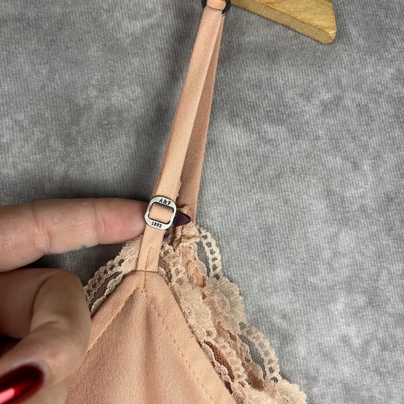 Vtg Abercrombie & Fitch Tank Top S Pink Lace Trim Metal Logo Coquette Camisole - Picture 4 of 7